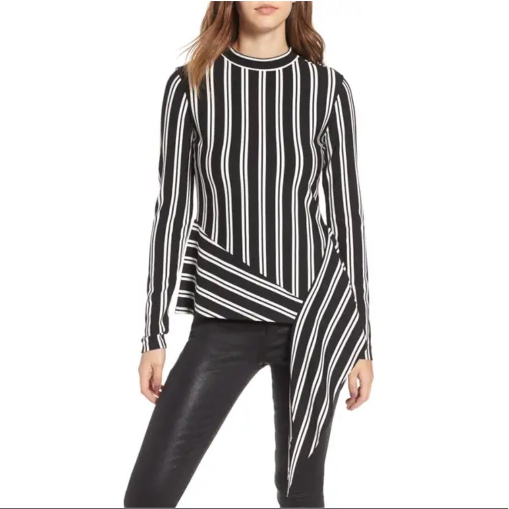 LEITH BLACK/WHITE ASYMMETRIC LONG SLEEVE TOP